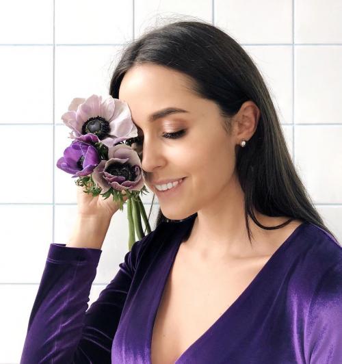 Цитаты женщин о красной помаде. Красивые цитаты про макияж — жемчужины мысли, увековеченные в словах