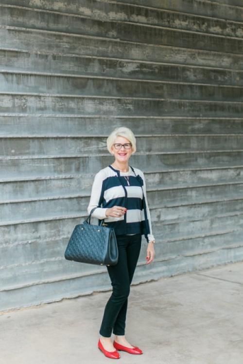 Как носить джинсы бойфренды женщинам з. Джинсовая одежда в гардеробе женщины 40 лет 03 Как носить джинсы бойфренды женщинам з. Джинсовая одежда в гардеробе женщины 40 лет 03