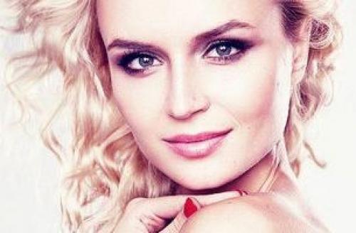 ТЕКСТ Обезоружена Полина Гагарина. Текст песни(слова) Полина Гагарина - Обезоружена