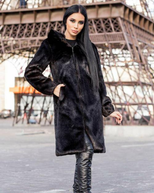 Модные шубы из искусственного меха 2020. Модные тенденции искусственных шуб в 2020 году