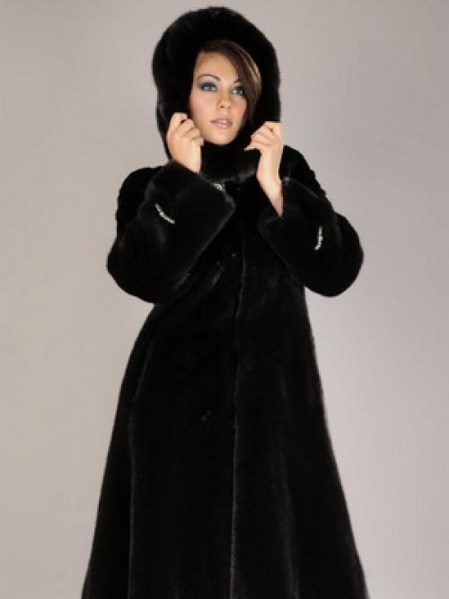 Модные меховые пальто 2019. Стильные фасоны для грядущих холодов 19 Модные меховые пальто 2019. Стильные фасоны для грядущих холодов 19