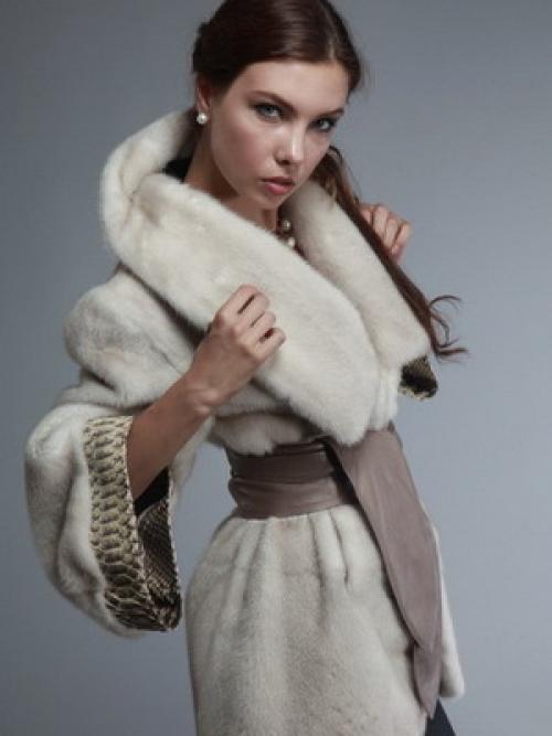 Модные меховые пальто 2019. Стильные фасоны для грядущих холодов 16 Модные меховые пальто 2019. Стильные фасоны для грядущих холодов 16