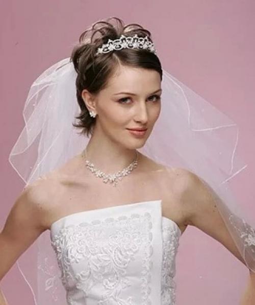 Как заколоть волосы средней длины без челки. Подстегни фолликулы! 08