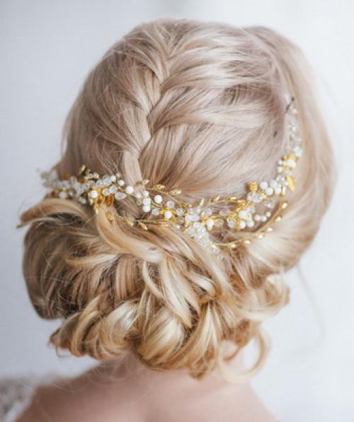 Как заколоть волосы средней длины без челки. Подстегни фолликулы! 02