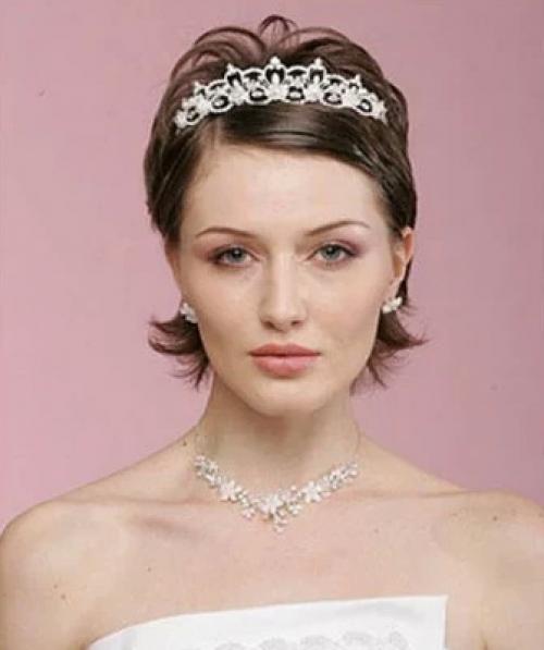 Как заколоть волосы средней длины без челки. Подстегни фолликулы! 09