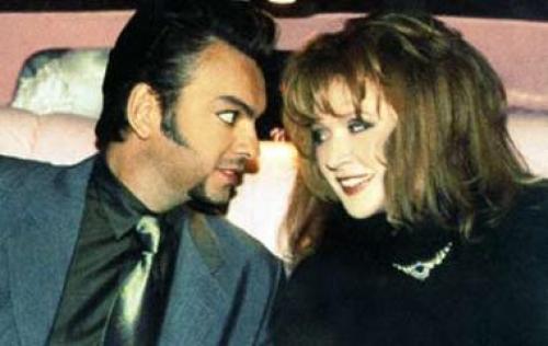 Нелепые наряды российских звезд. Костюм пчеловода, Арлекин и другие нелепые наряды российских звёзд 2020 года