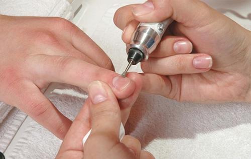 Тонкая кутикула Аппаратный маникюр. Пошаговая инструкция