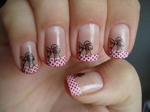 Маникюр на 1 сентября. Главные тренды маникюра ко Дню знаний: готовимся к 1 сентября