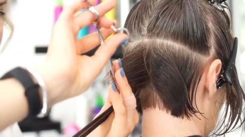 Челки на средние волосы. Модная челка на средние волосы и форма лица 11