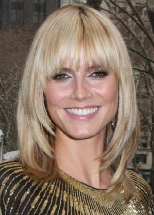 Прямая густая челка. Особенности 04 Прямая густая челка. Особенности 04