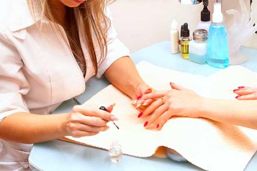 Маникюр правила выполнения работа на дому. С чего начать маникюрный бизнес на дому