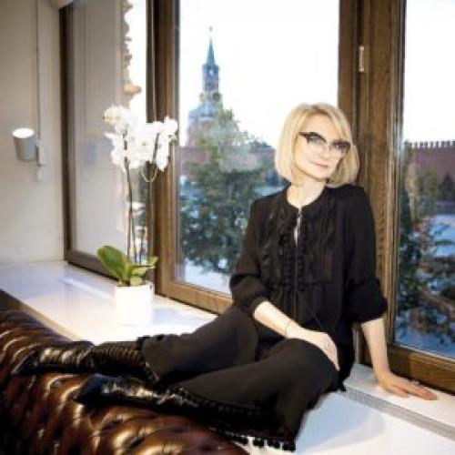 Платья Эвелины Хромченко. Базовый гардероб от Эвелины Хромченко: особенности в 2019 году