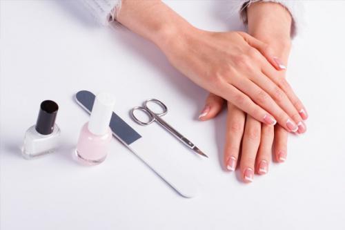 Можно ли стричь ногти в полнолуние. Когда можно и нельзя стричь ногти по дням недели и народным приметам