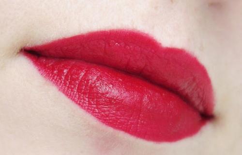 Губная помада Grand Rouge 103. Жидкие матовые помады Grand Rouge (оттенки 103 и 112) от Yves Rocher