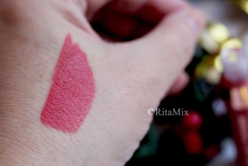 Лак для губ ив роше. Моя попытка № 4 примерить матовые губы. Yves Rocher Grand Rouge L'Elixir в оттенке # 102. Отзыв.