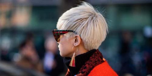 Из длинных волос в короткую стрижку. Короткие волосы без стрижки: узнай, как! 17 Из длинных волос в короткую стрижку. Короткие волосы без стрижки: узнай, как! 17