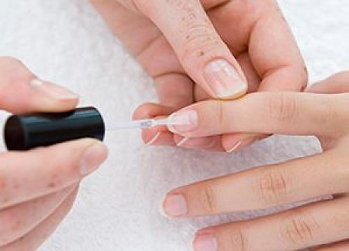 Гель лаки в один слой. Технология нанесения гель лака в домашних условиях
