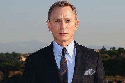 Звезды которые не улыбаются. Звезды-несмеяны: 10 знаменитостей, которые не улыбаются на фото