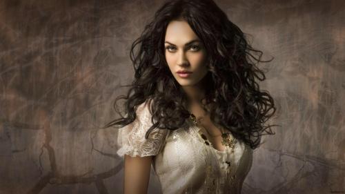 Звезды которые не улыбаются. Звезды-несмеяны: 10 знаменитостей, которые не улыбаются на фото