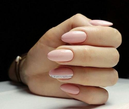 Сдержанный маникюр. Офисный маникюр: сдержанный и стильный