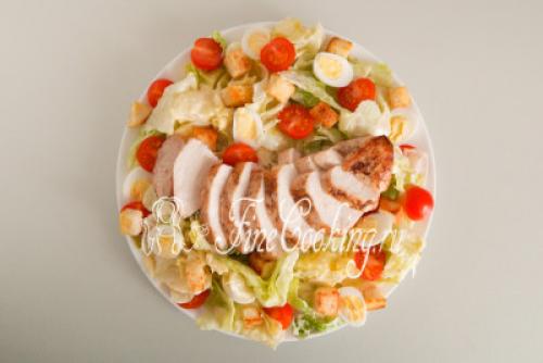 Салат Цезарь, как правильно готовить. Как приготовить салат Цезарь с курицей и пекинской капустой в домашних условиях? 10