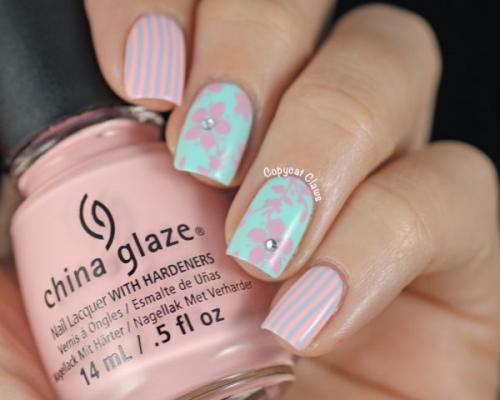 Маникюр с голубым и розовым лаком. Основные правила выбора оттенка