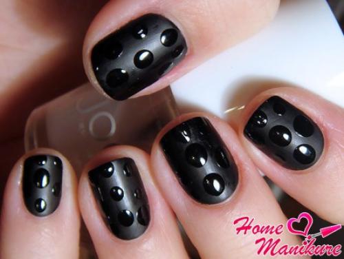 Стекающие капли на ногтях. Неповторимая свежесть маникюра с капельками