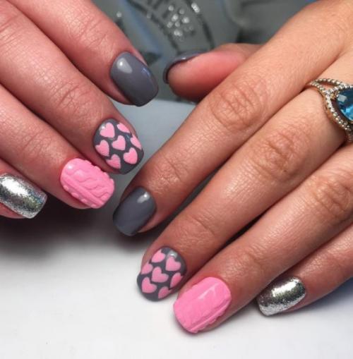 Сочетание серого и розового в маникюре. Тренд: серо-розовый маникюр