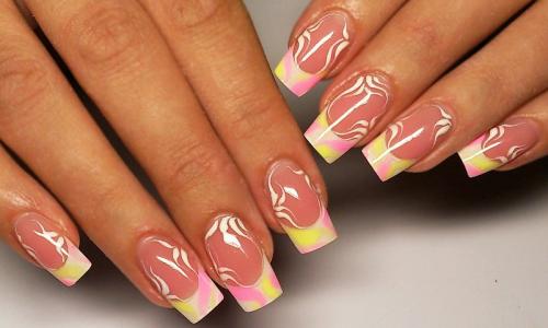 Френч разноцветный на ногтях. Модный и всегда актуальный френч с рисунком.