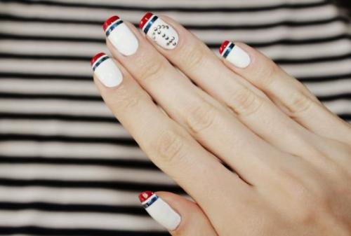 Маникюр на короткие ногти на море. Маникюр в морском стиле с тематическими рисунками