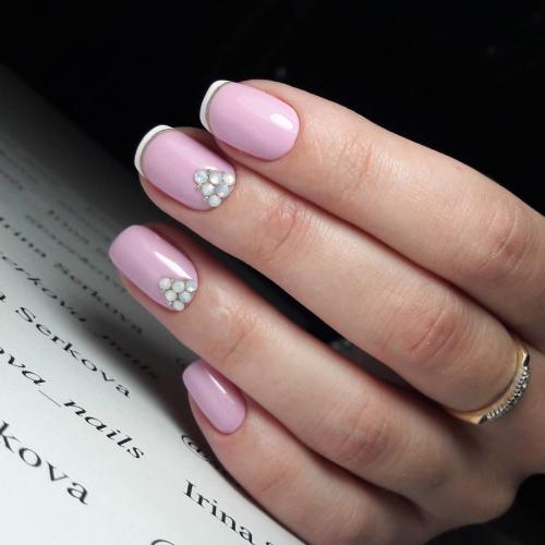 Темно розовый маникюр. Определяемся с дизайном