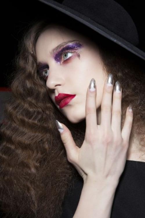 Какая форма ногтей лучше носится. Лучшие варианты формы для длинных ногтей