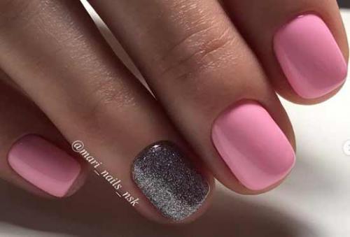 Маникюр акцент на безымянном пальце. Розовый маникюр с акцентом на безымянный палец: воплощение нежности