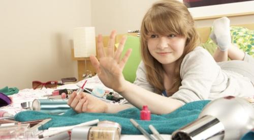 Маникюр с днем рождения. Идеи маникюра ко дню рождения: тренды 2019 08