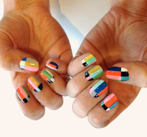 Геометрический маникюр гель лаком. «Помощники» в создании геометрического маникюра