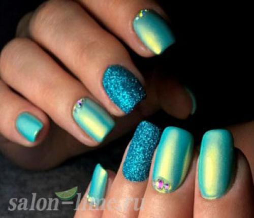 Черный с бирюзовым маникюр на короткие ногти. Модные тенденции бирюзового маникюра в цветовых сочетаниях