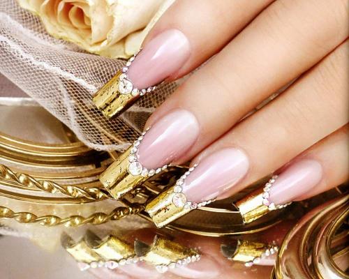 Маникюр золотой гель лак. Особенности нанесения гель-лака 06