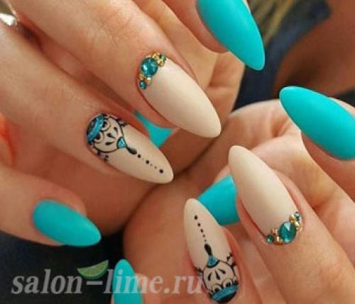 Черный с бирюзовым маникюр на короткие ногти. Модные тенденции бирюзового маникюра в цветовых сочетаниях