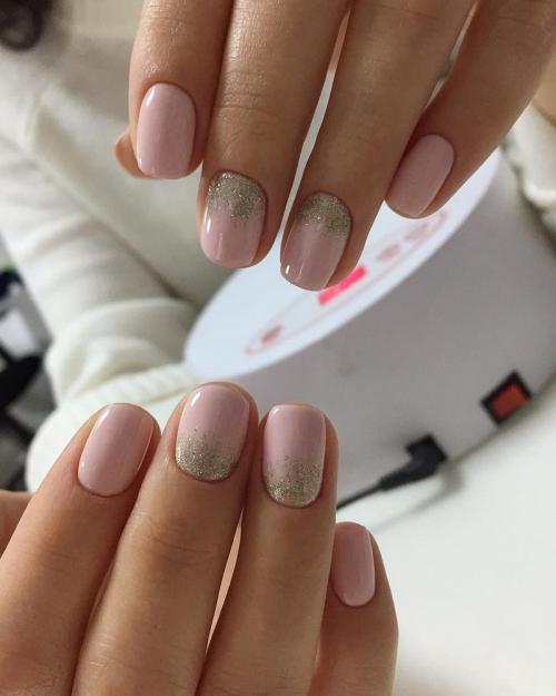 Однотонный маникюр 2019: фото новинок и тенденций