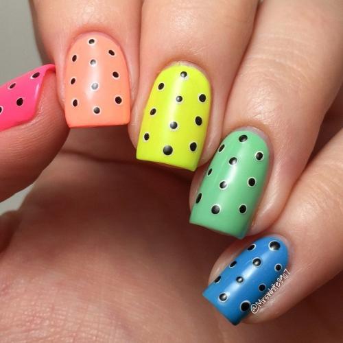 Рисунки на ногтях прикольные. Виды позитивного маникюра