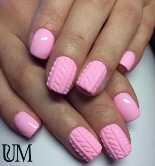 Красно белый маникюр на короткие ногти на новый год. Последние тенденции от стиля Nude до «битого стекла»