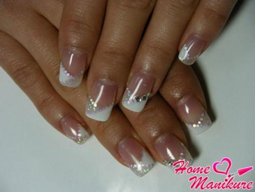 Черно белый френч на ногтях. Игра черного и белого во французском маникюре