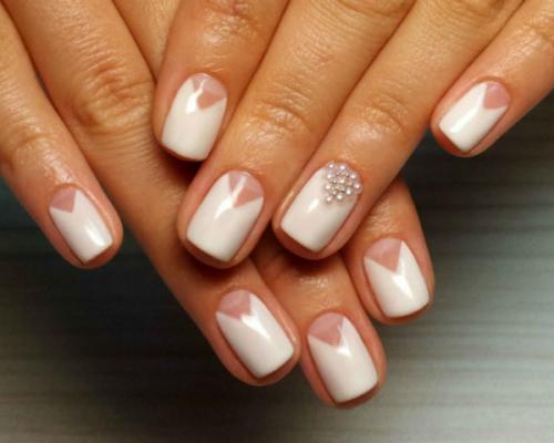 Маникюр с камнями на одном пальце. Виды камней для декорирования ногтей