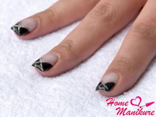 Черно белый френч на ногтях. Игра черного и белого во французском маникюре