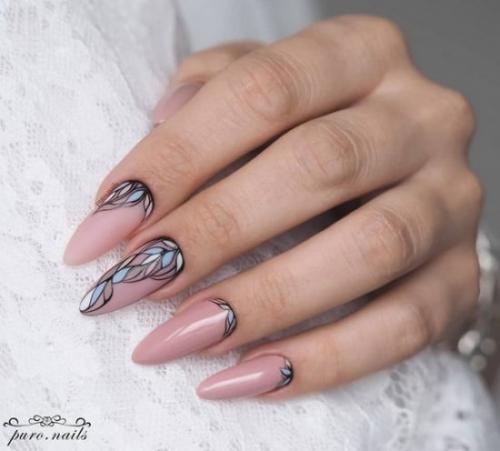 Бежевый маникюр с блестками. Бежевый маникюр 2019-2020: актуальные тенденции, лучшие техники