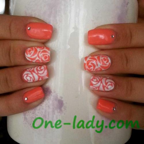 Маникюр Розы на черном фоне. Как нарисовать розу на ногтях