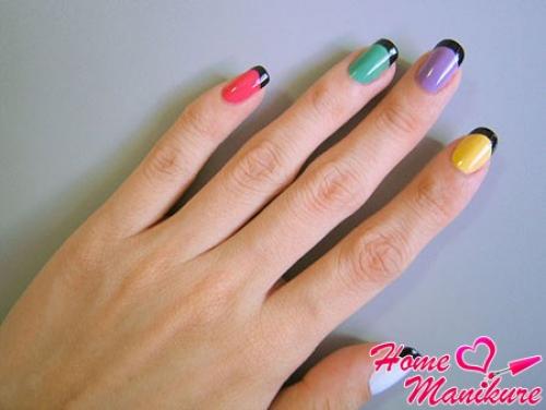 Черно белый френч на ногтях. Игра черного и белого во французском маникюре