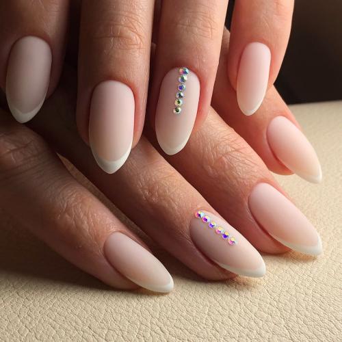 Френч розовый с дизайном. Разновидности розового френча на ногтях, новинки, фото 2019 13