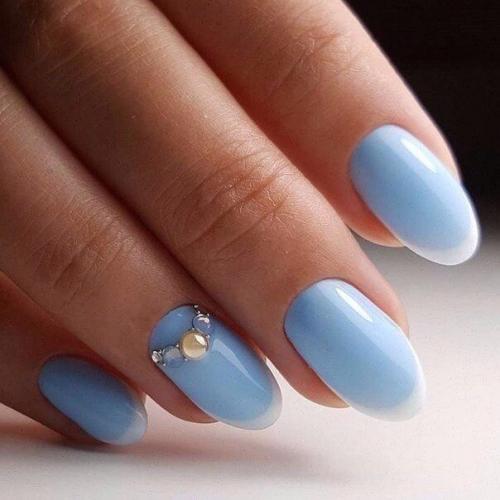 Дизайн коротких овальных ногтей. Французский маникюр на короткие овальные ногти
