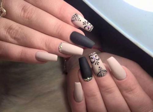 Матовый с глянцевым маникюр. Как сделать матовый маникюр: 2 популярные техники 18 Матовый с глянцевым маникюр. Как сделать матовый маникюр: 2 популярные техники 18